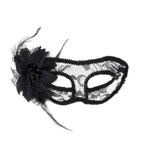 loup vénitien en dentelle avec une fleur noire à droite